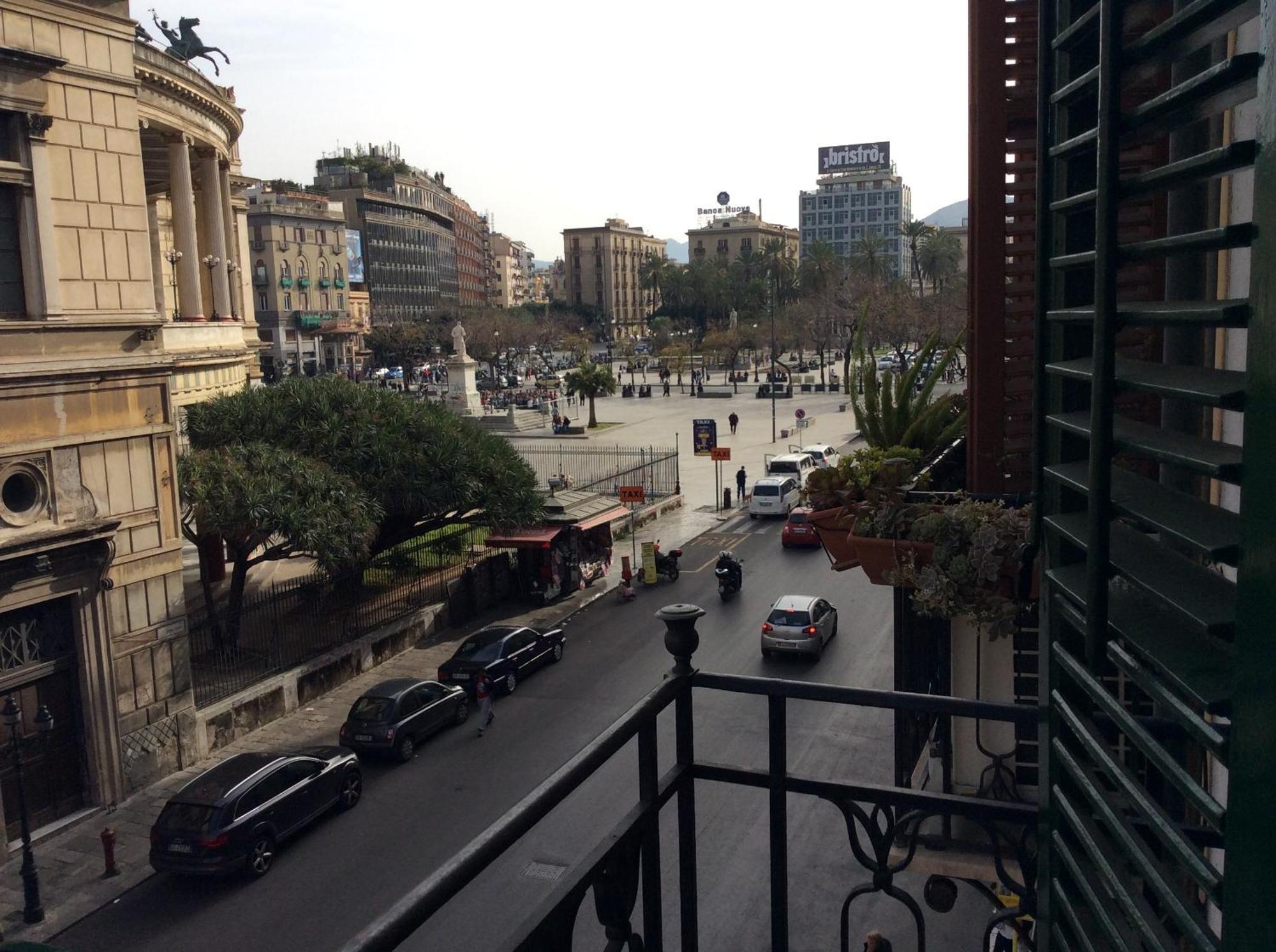 Piazza Politeama Lägenhet Palermo Rum bild